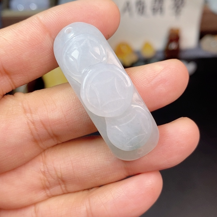 翡翠颈饰未镶嵌手排