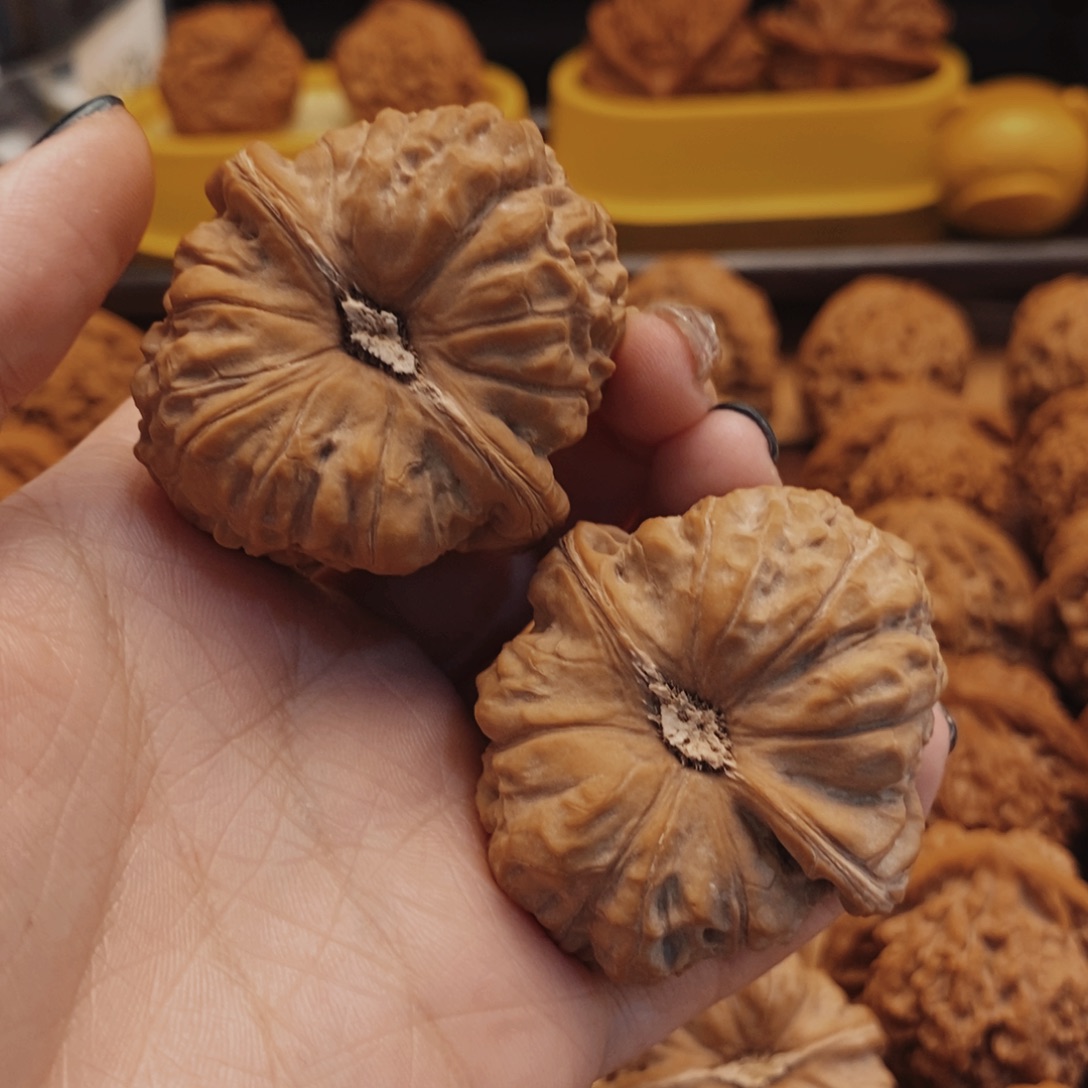 小***。文玩核桃吊坠43全品南瓜墩