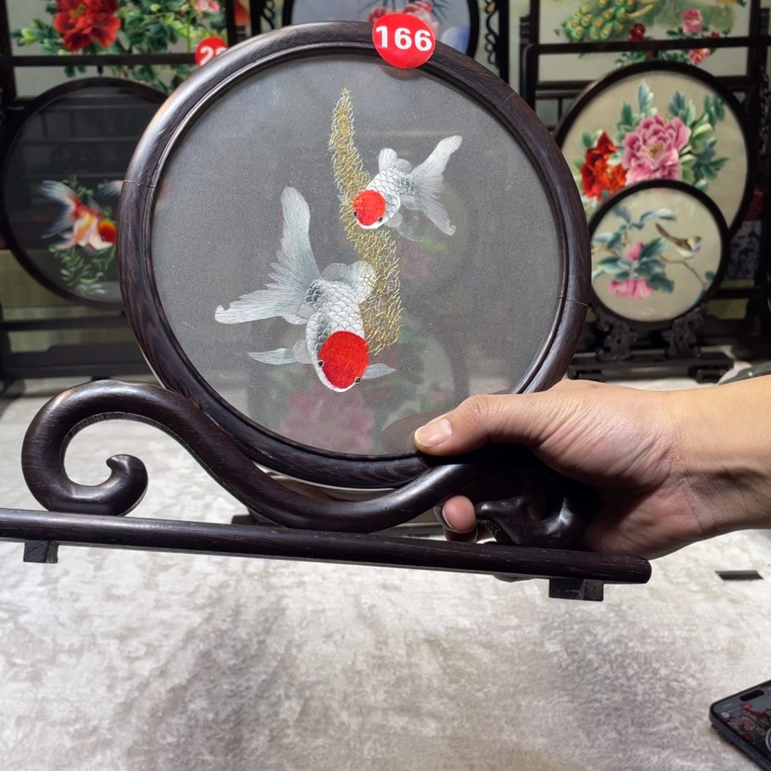 刺绣非遗传承摆件