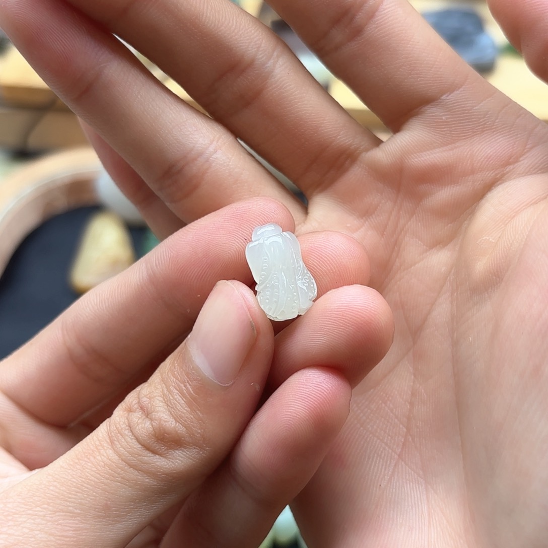 和田玉颈饰未镶嵌云***/