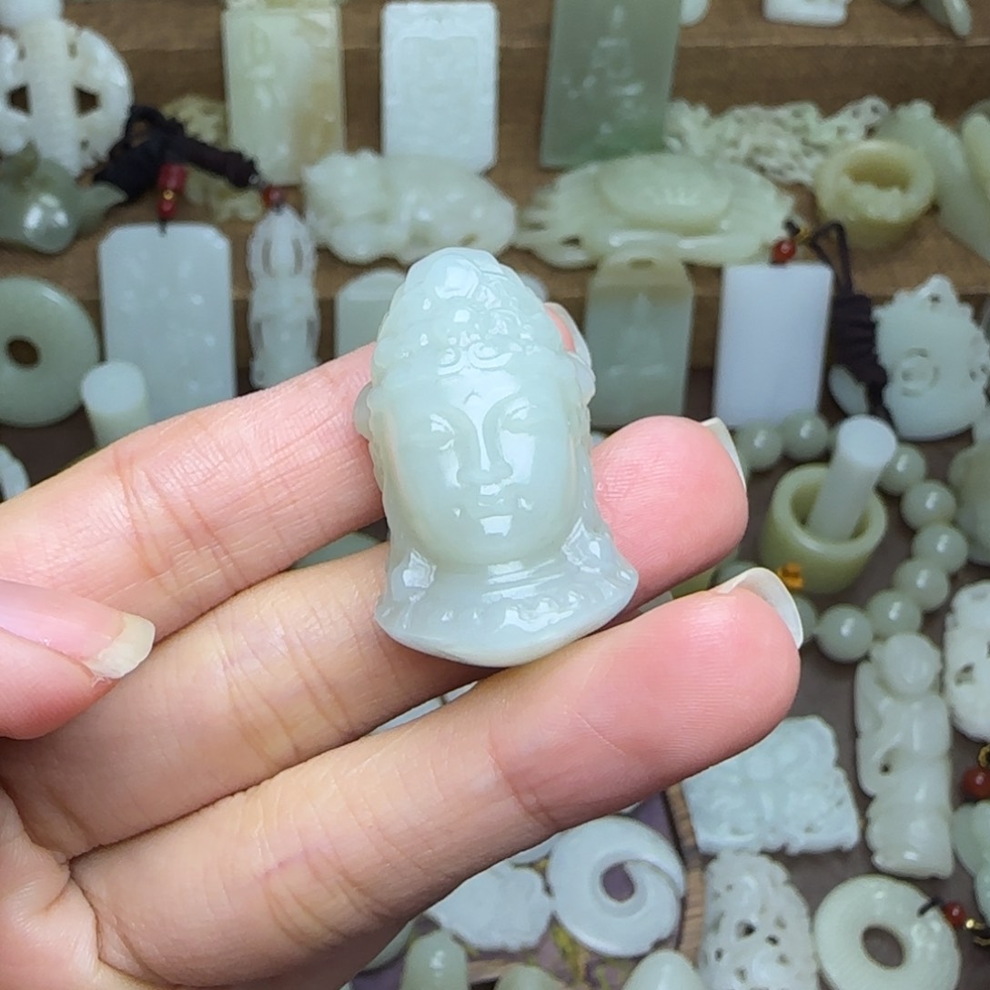 和田玉挂件未镶嵌观音