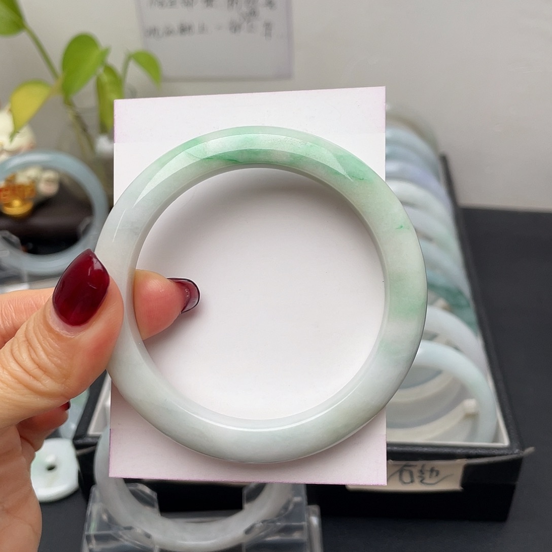 翡翠手镯未镶嵌57.2正圈小纹微扣