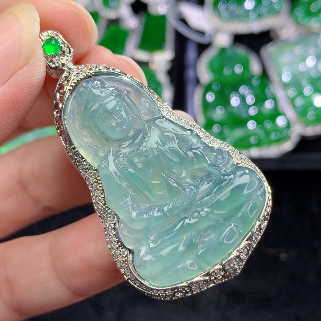 翡翠未镶嵌颈饰翡翠