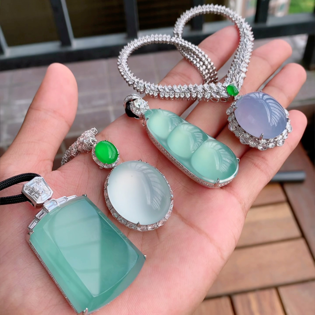 主营做高货高端高品质缅甸天然A货翡翠吊坠各种吊坠支持送货上门