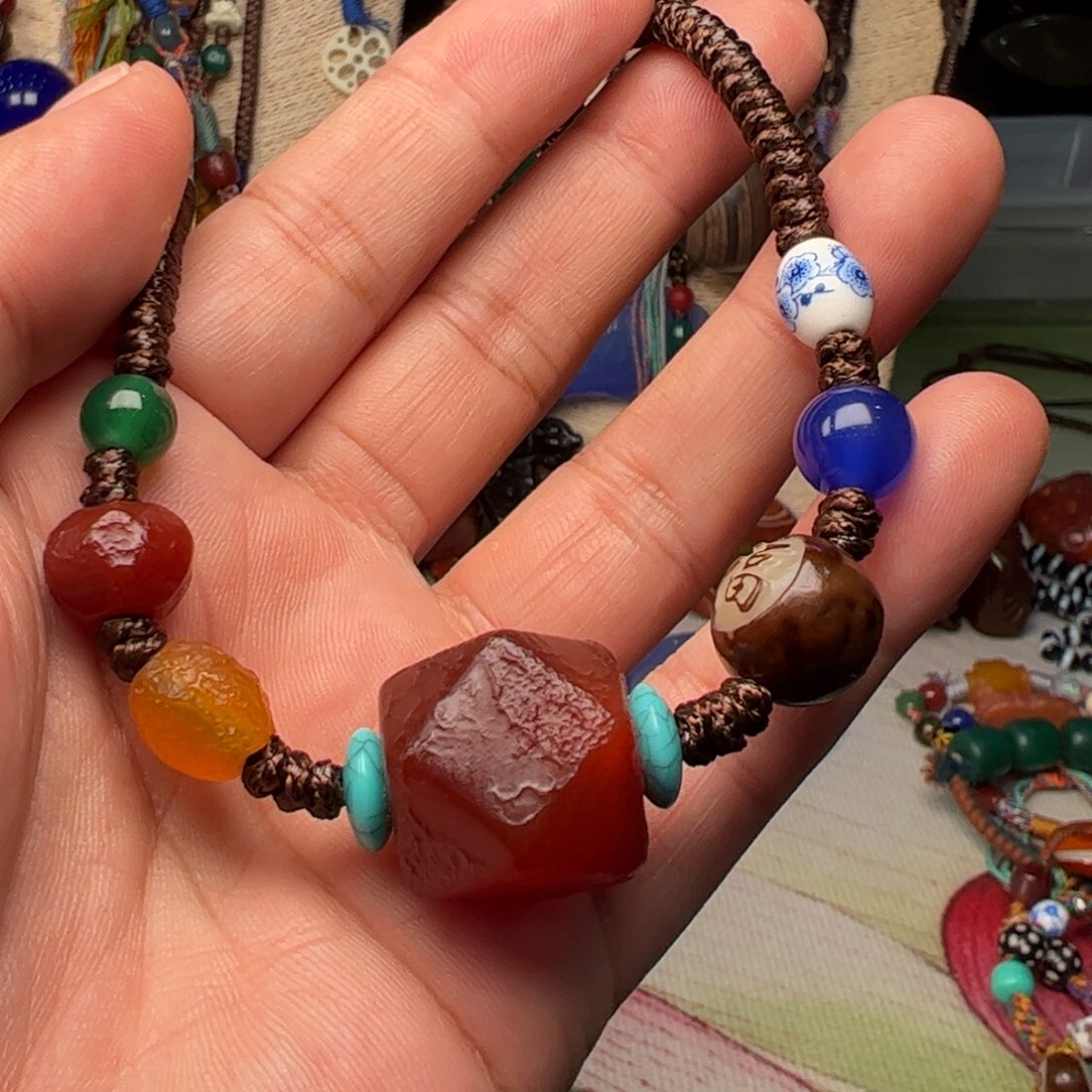 玛瑙/玉髓颈饰未镶嵌