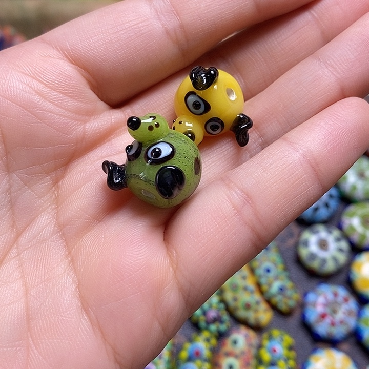 颈饰琉璃随机珠子2个010