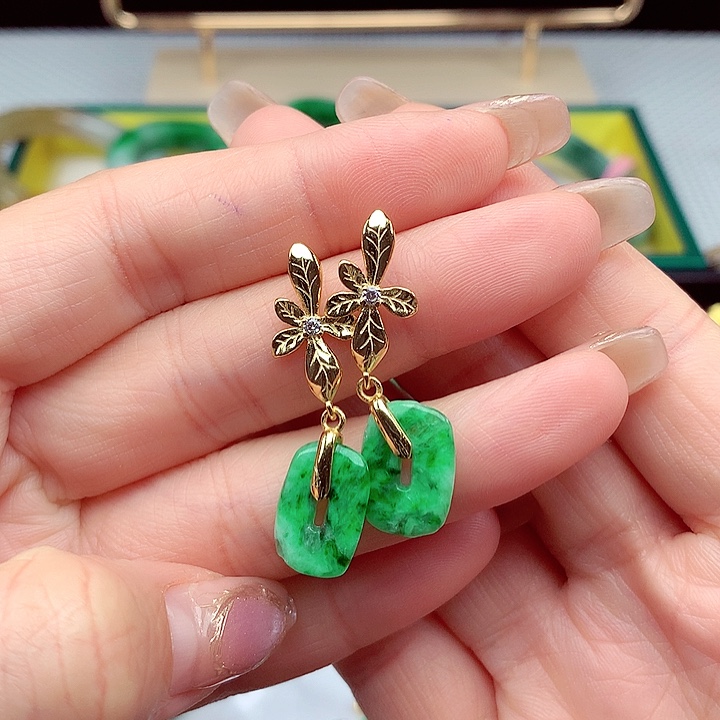 翡翠颈饰银S925镶嵌翡翠