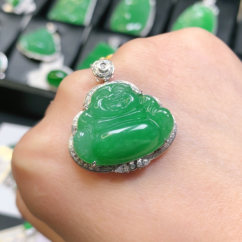 【闪购商品】翡翠18K金镶嵌颈饰佛公