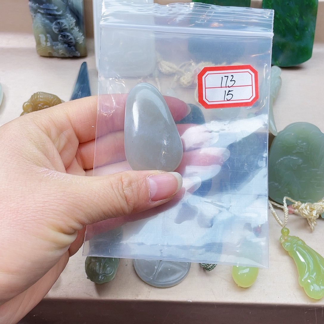 未镶嵌和田玉挂件