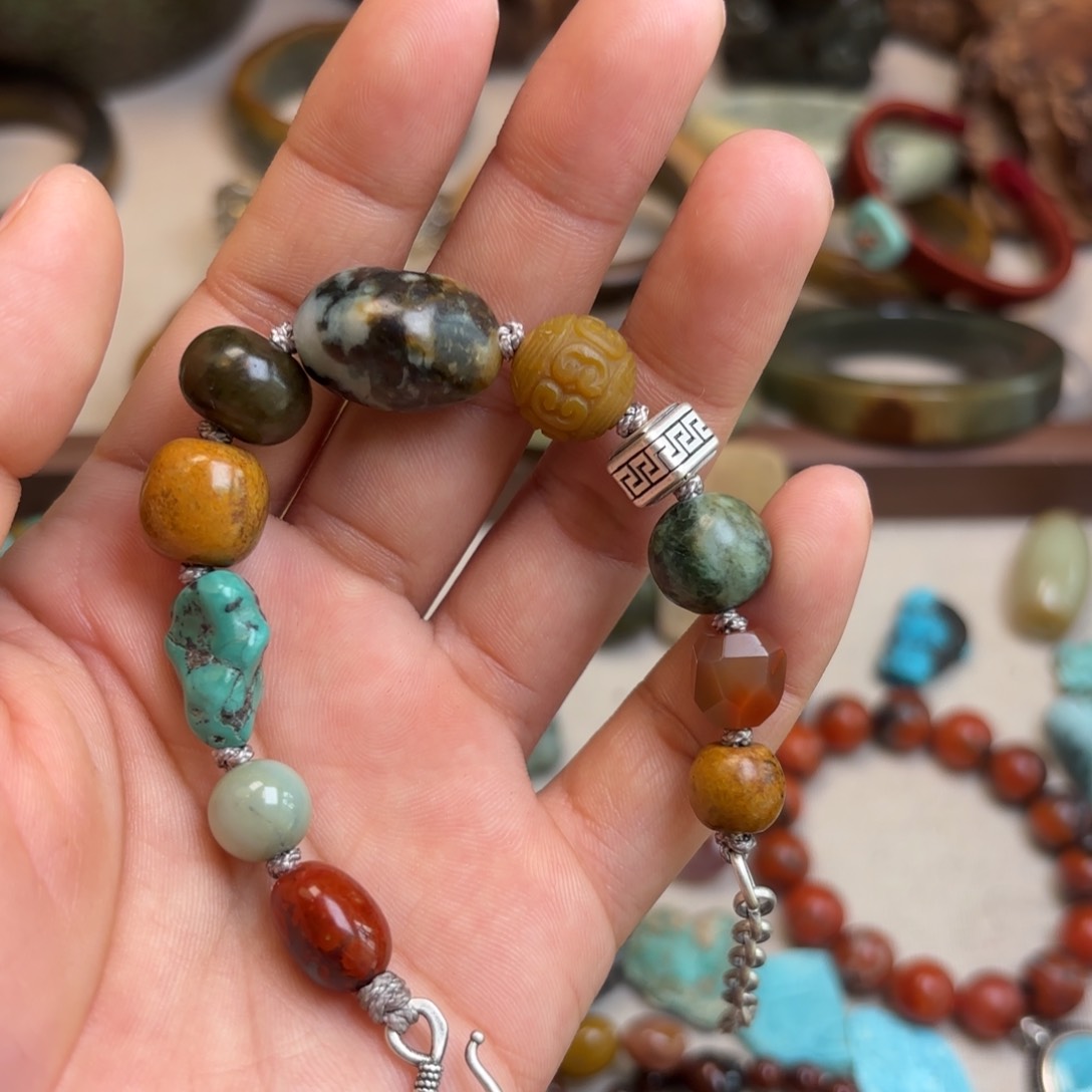 南红玛瑙颈饰未镶嵌玫*花