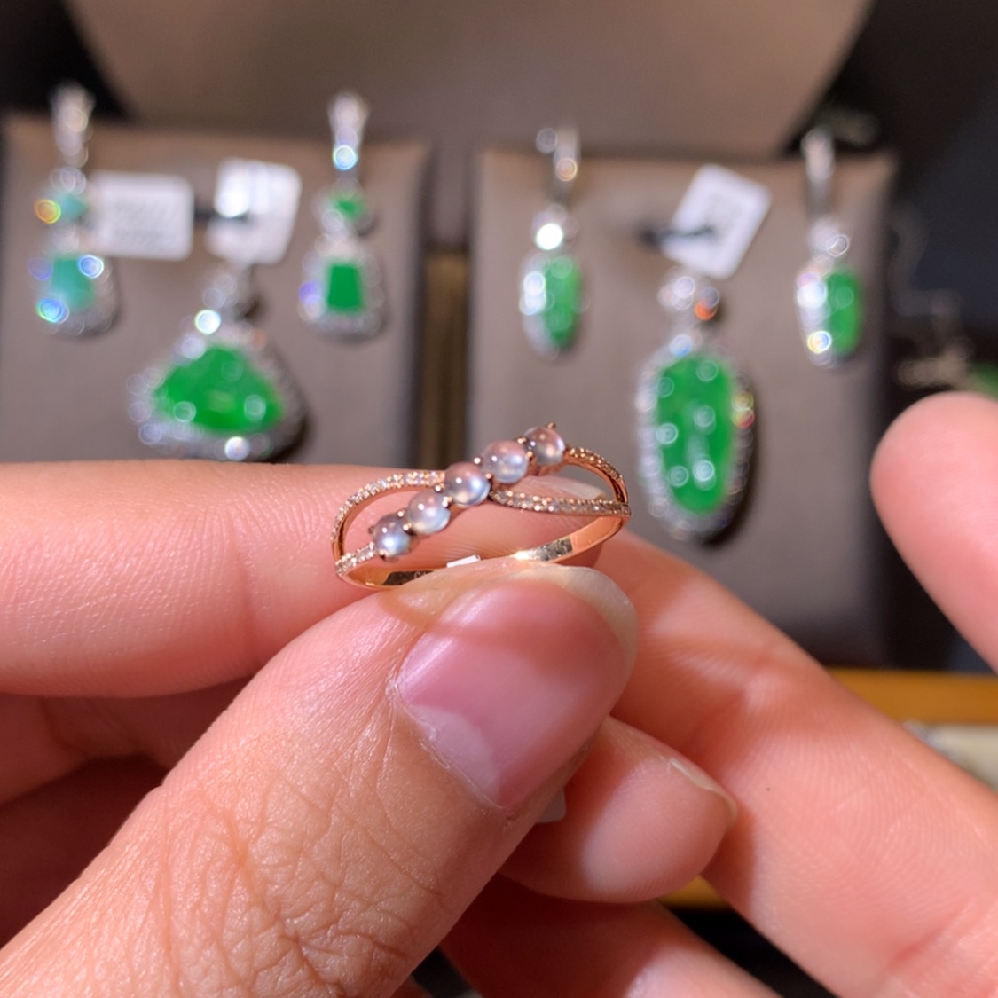 【闪购商品】翡翠吊坠(不含链)18K金镶嵌翡翠戒指