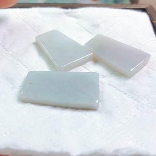 翡翠颈饰未镶嵌ℳ****吊坠