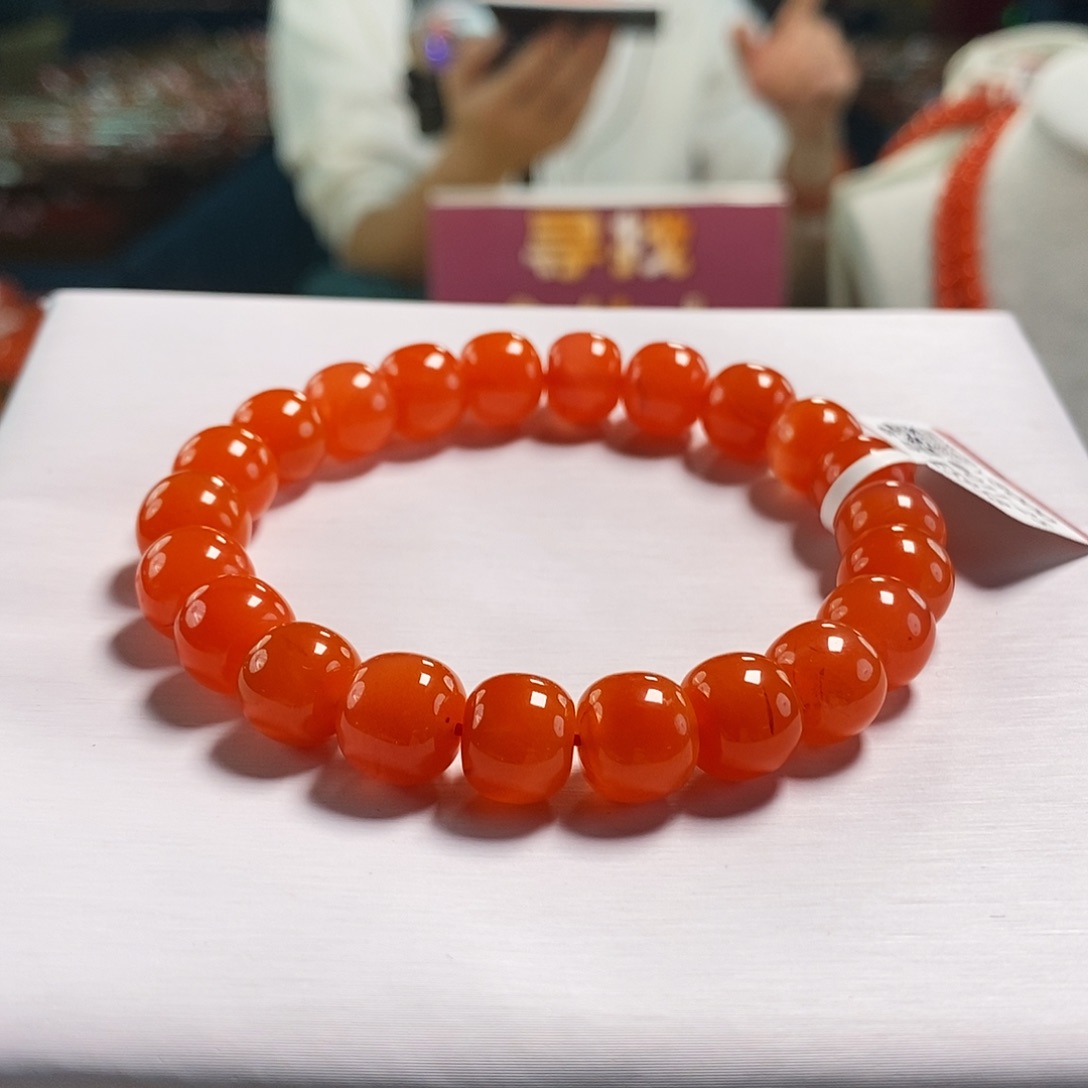 未镶嵌滴水洞  10mm  多样性发一南红玛瑙