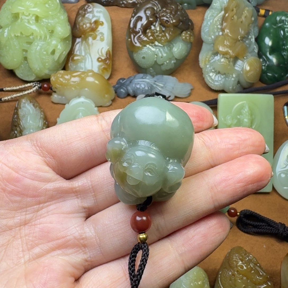 和田玉颈饰未镶嵌