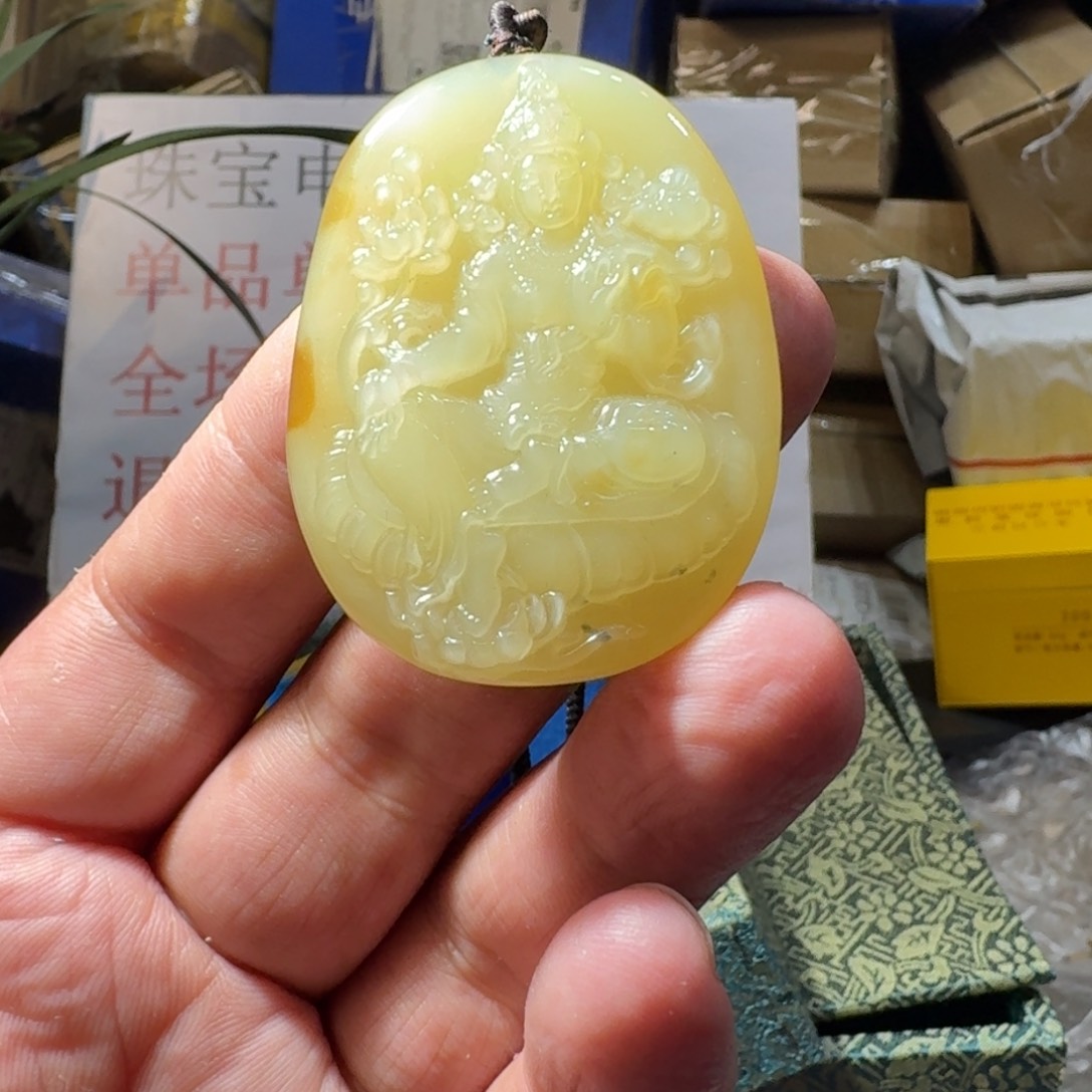 和田玉（糖玉）未镶嵌颈饰