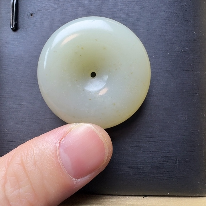 和田玉未镶嵌颈饰大号平安扣