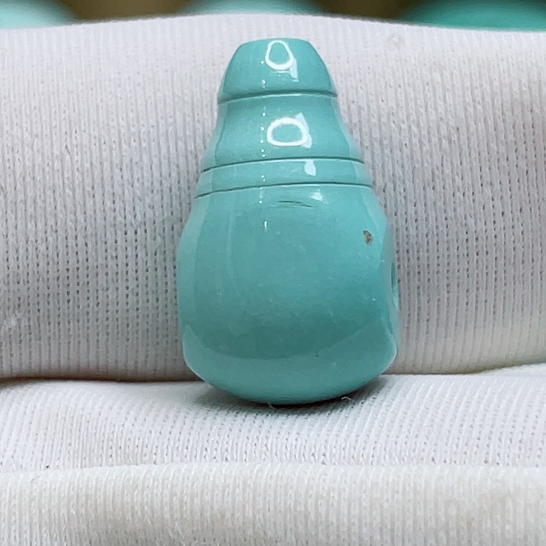 绿松石颈饰未镶嵌