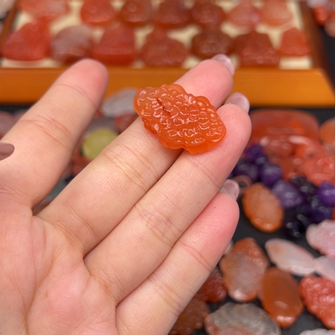 尤***米南红玛瑙未镶嵌吊坠(不含链)