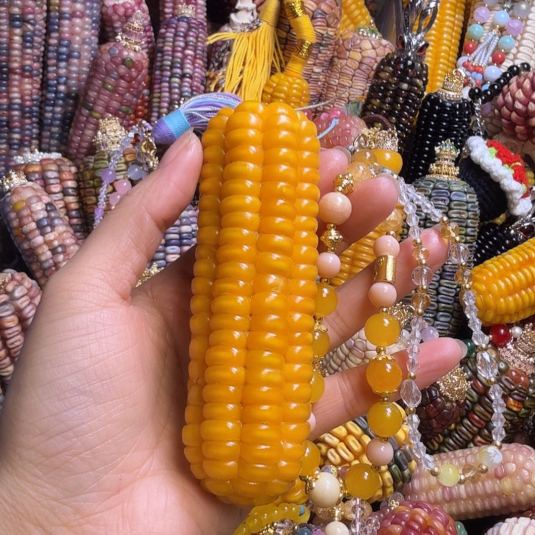 篮***手亚克力合金黄色八排。