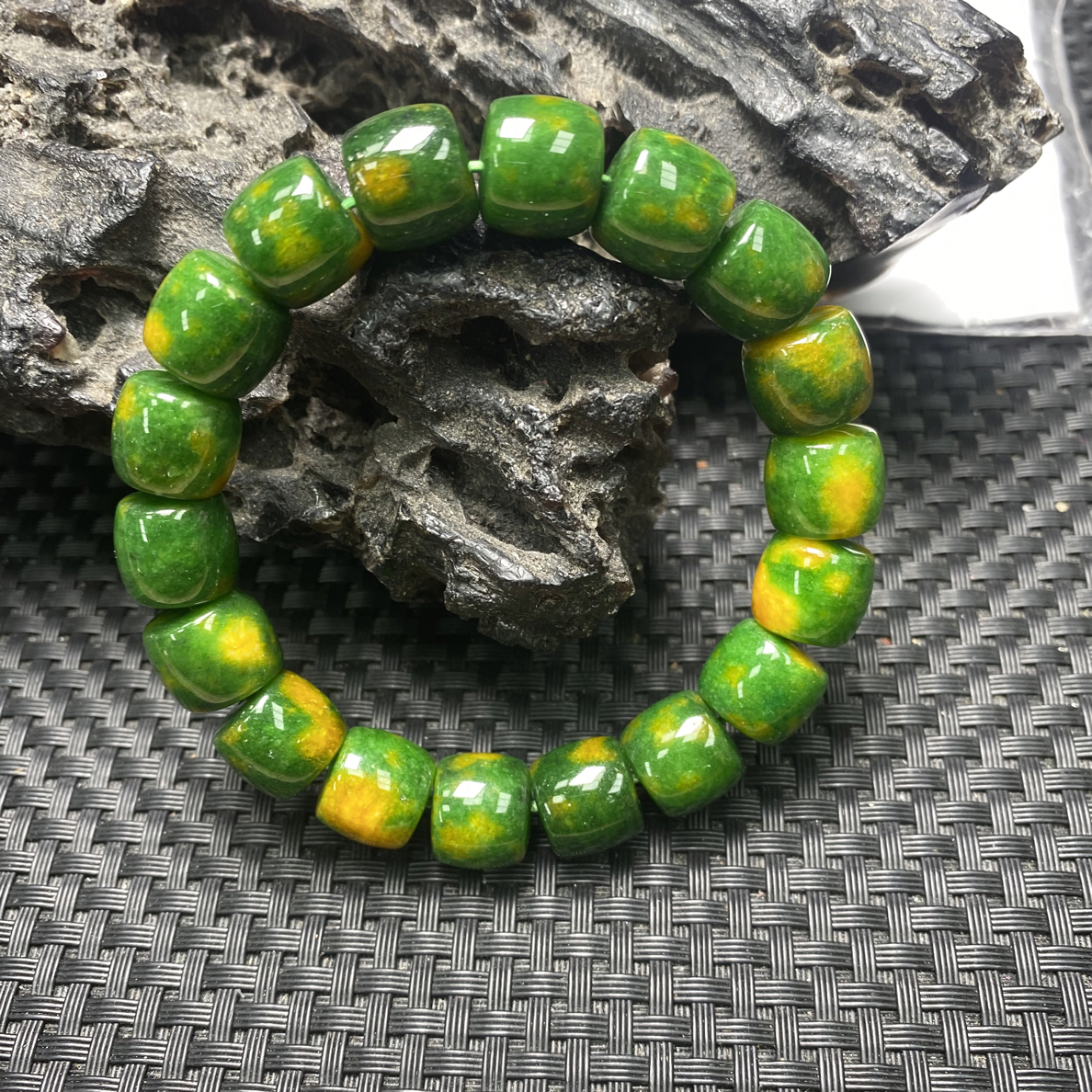 12mm孔雀绿舒直切精美手串-844