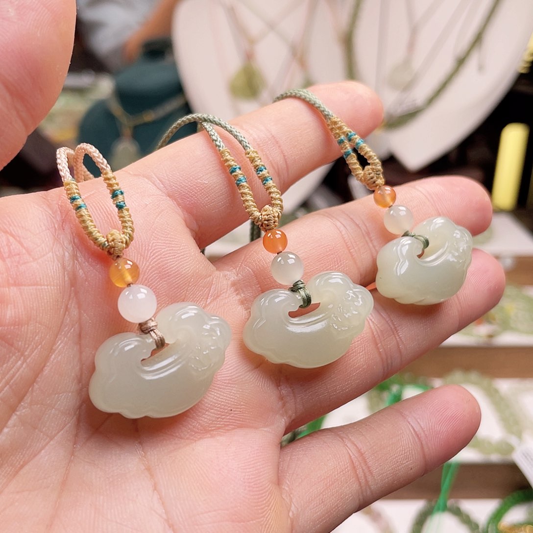 和田玉手链未镶嵌多样性发一