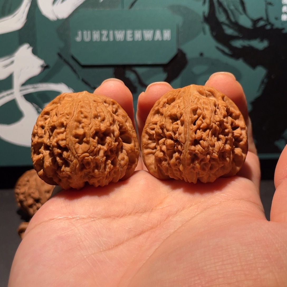 文玩核桃吊坠43边肚同尺赵喜满