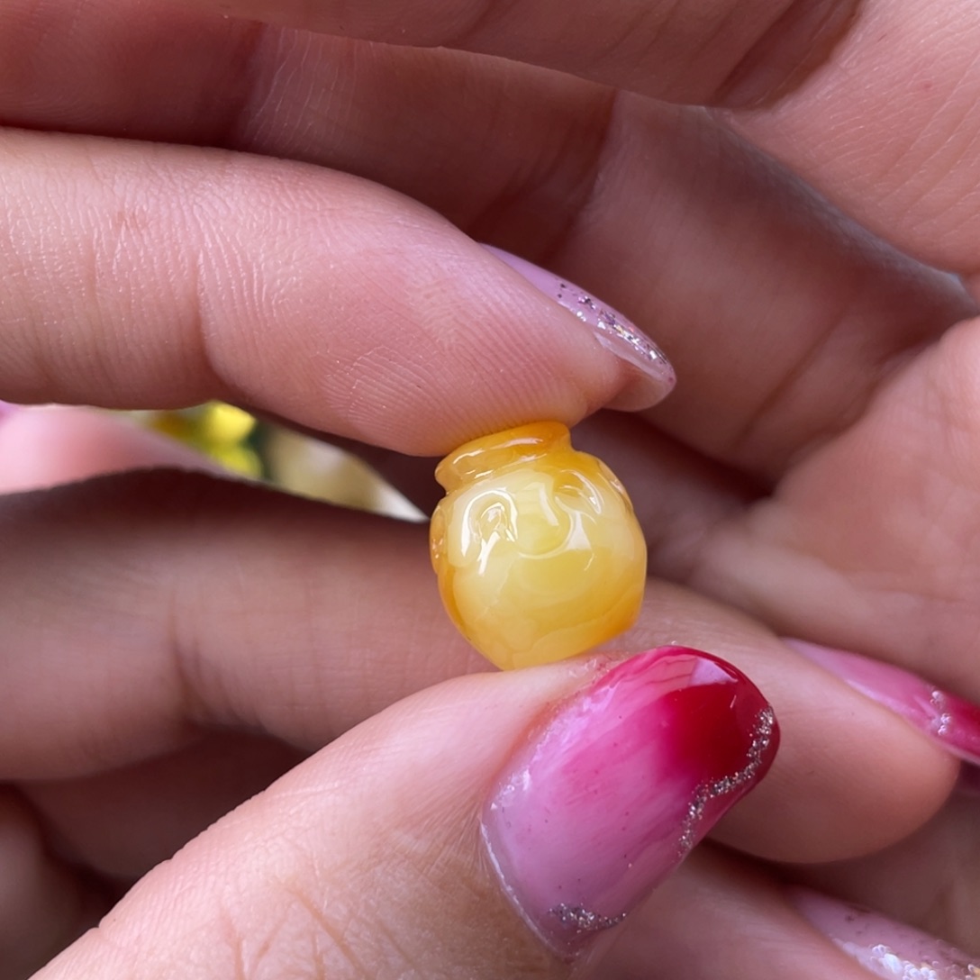 琥珀裸石未镶嵌蜜蜡