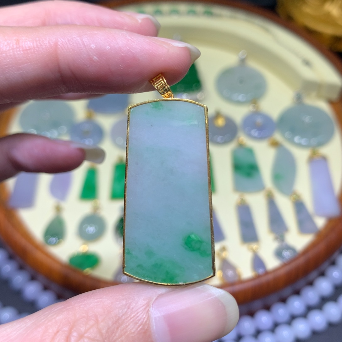 翡翠吊坠(不含链)未镶嵌