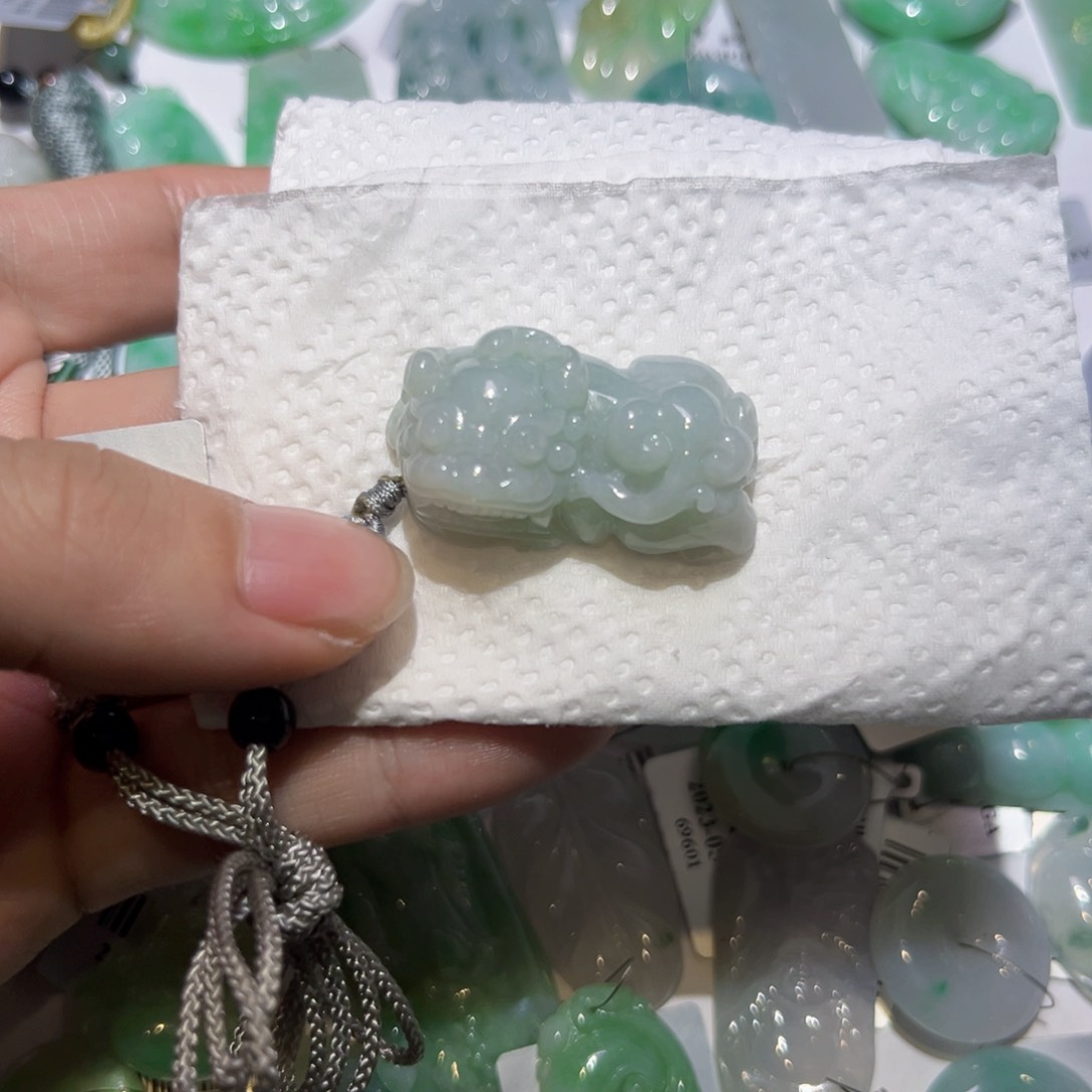 翡翠颈饰未镶嵌天然翡翠A货