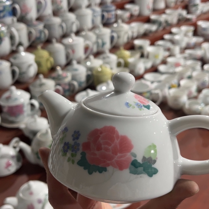 醴陵高温瓷釉下手绘茶壶320ml