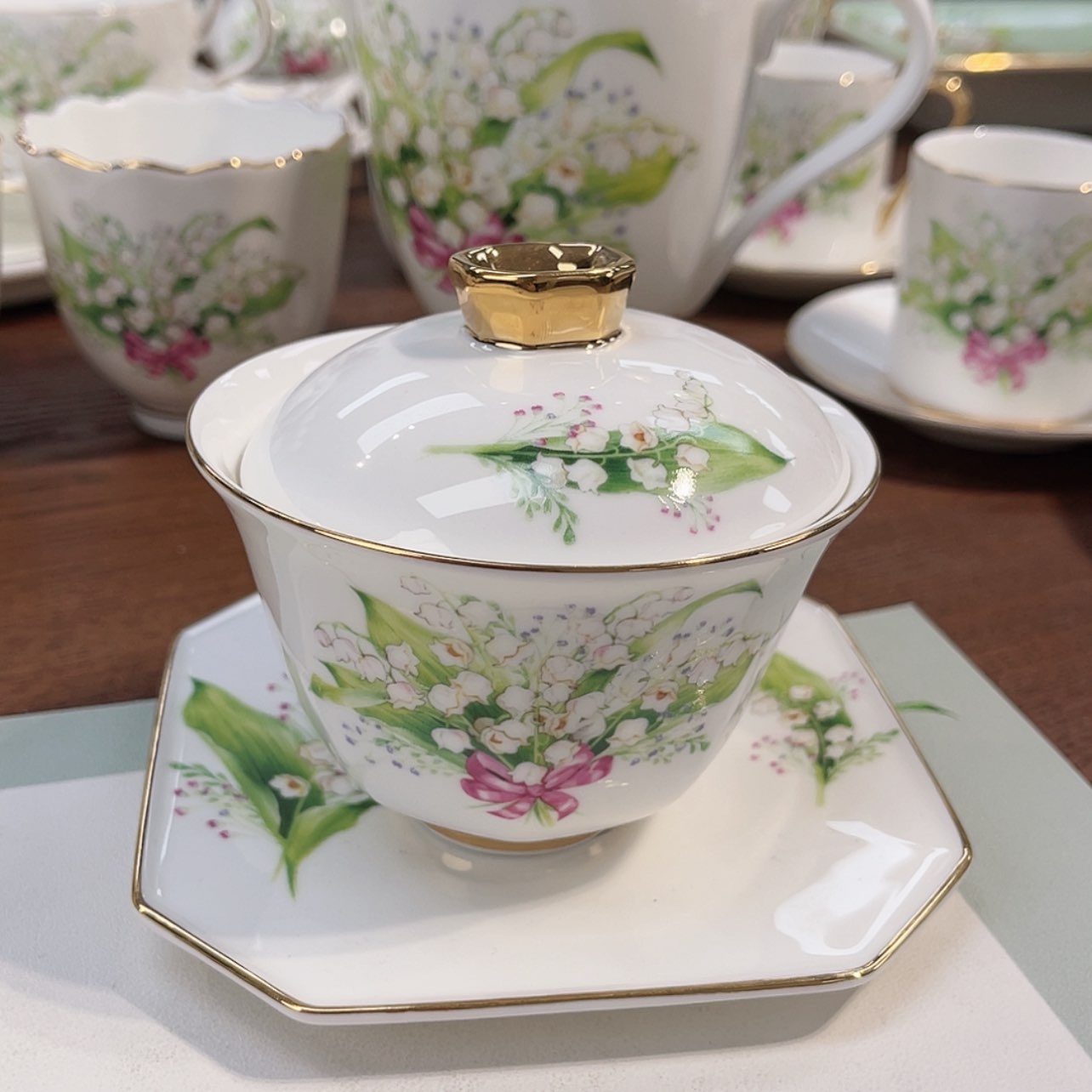 【闪购商品】瓷片碗碗————————