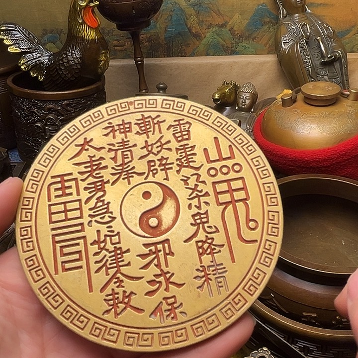 精美铜器批发档口