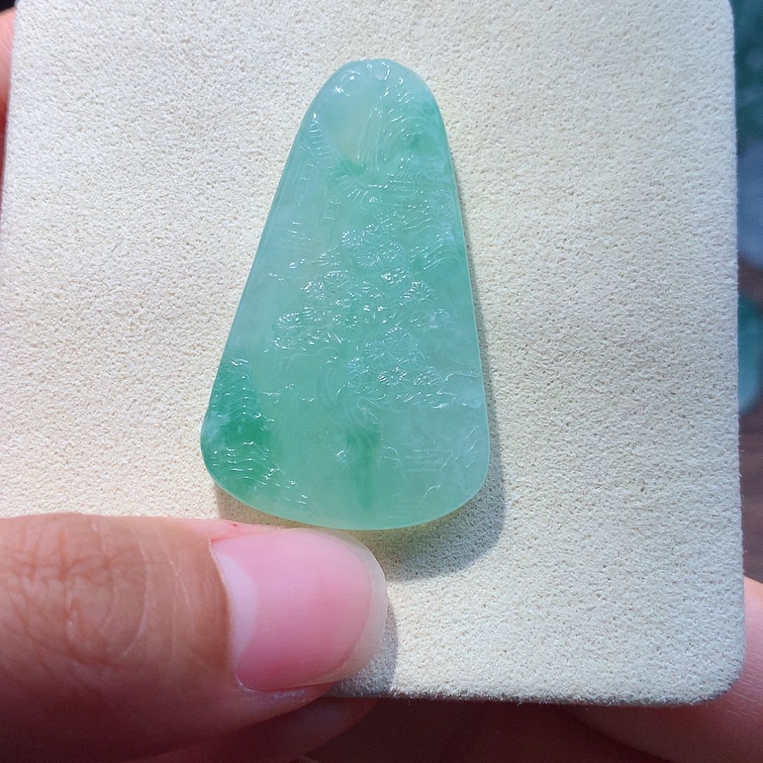 颈饰未镶嵌翡翠山水牌