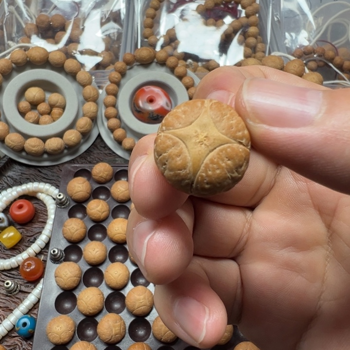 可***崽凤眼菩提吊坠尼泊尔