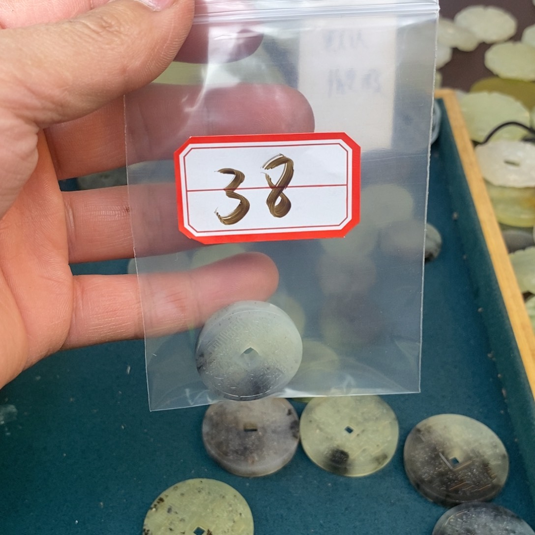 蛇纹石玉颈饰未镶嵌38