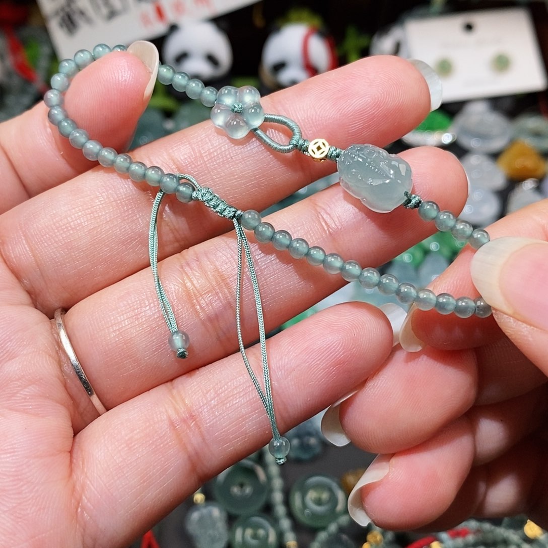 翡翠未镶嵌颈饰貔貅手链可调节