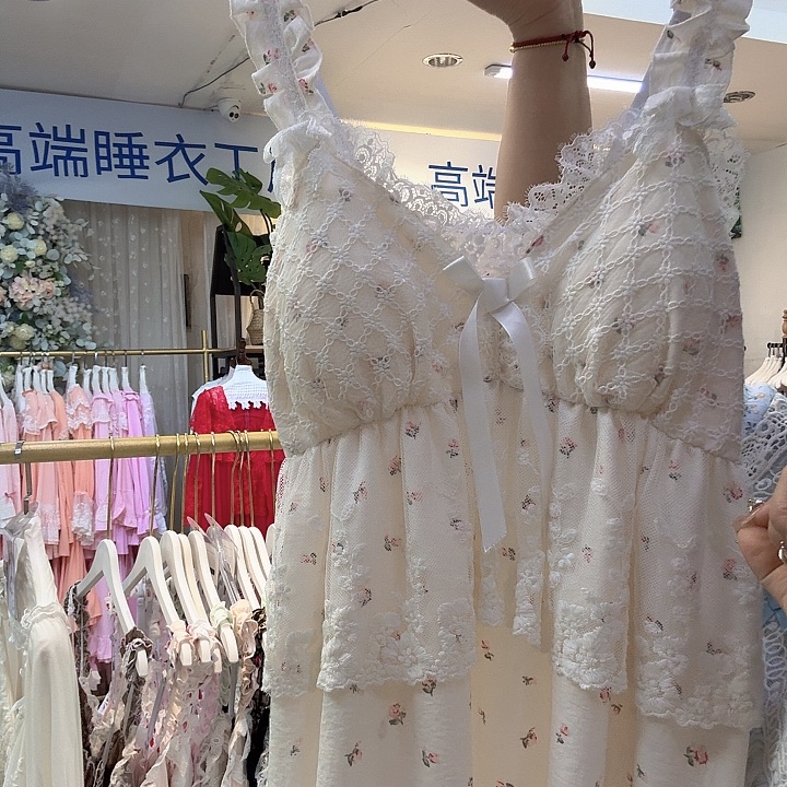 三醋酯纤维吊带睡裙