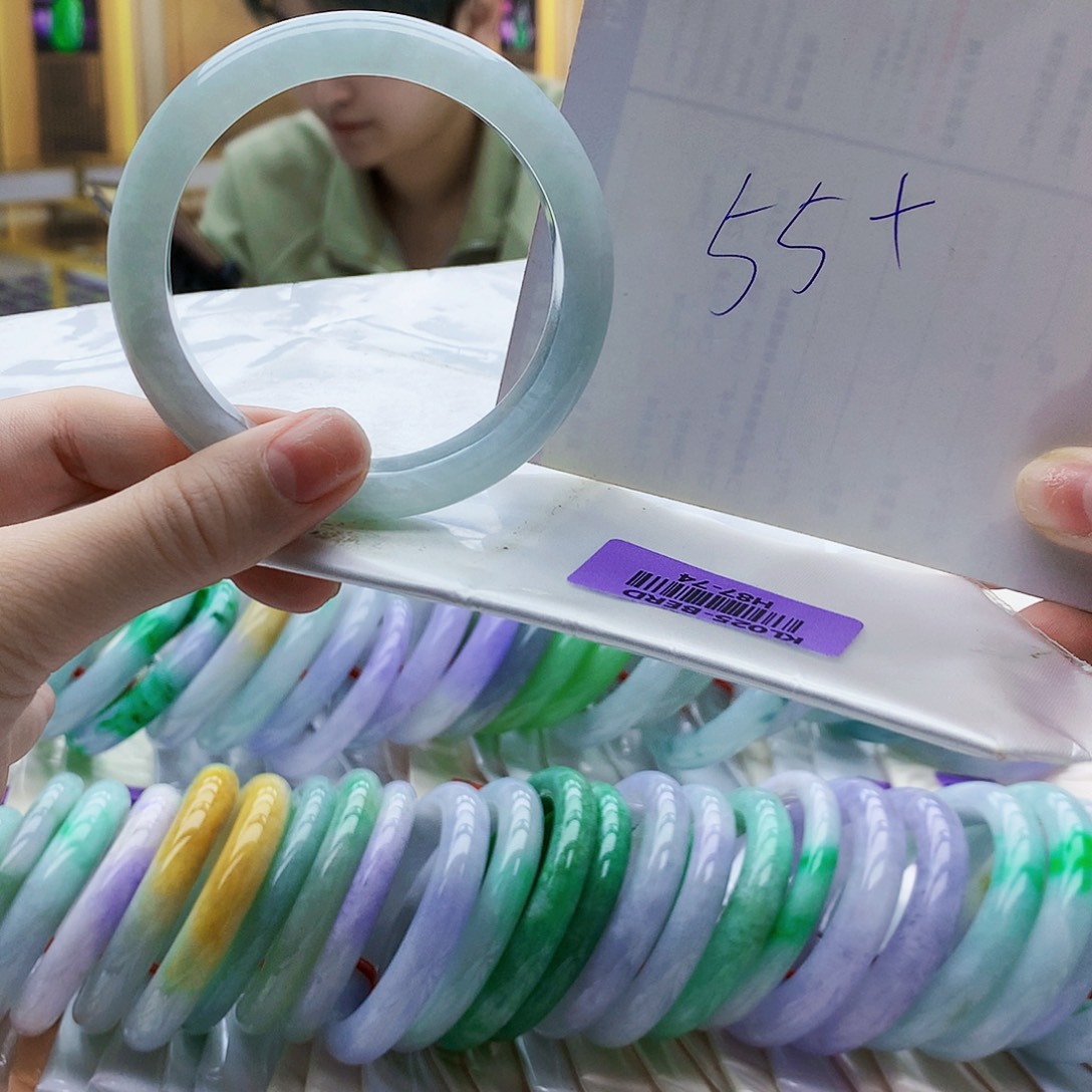 翡翠未镶嵌手镯ghj