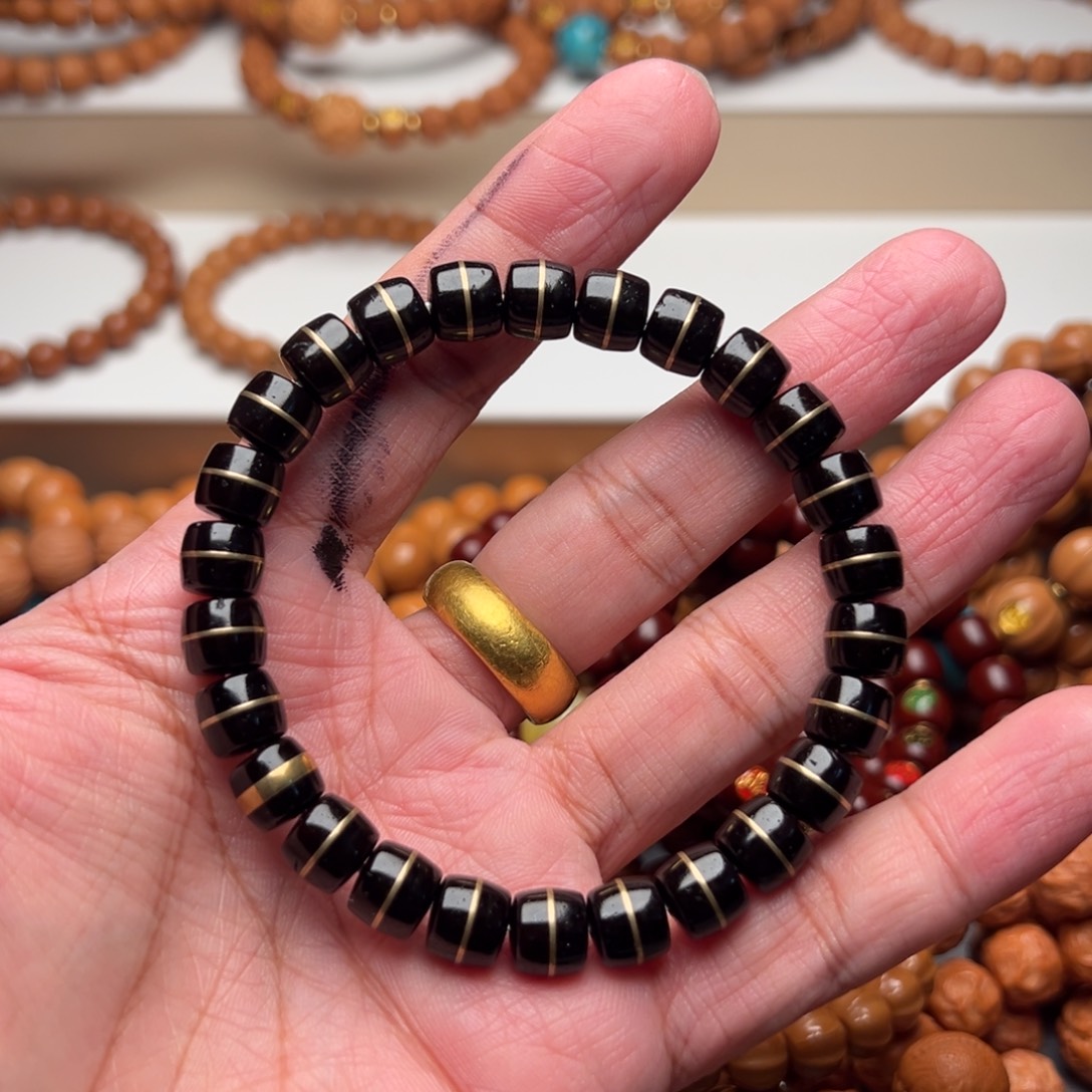 -***言猴头核桃手串耶蒂