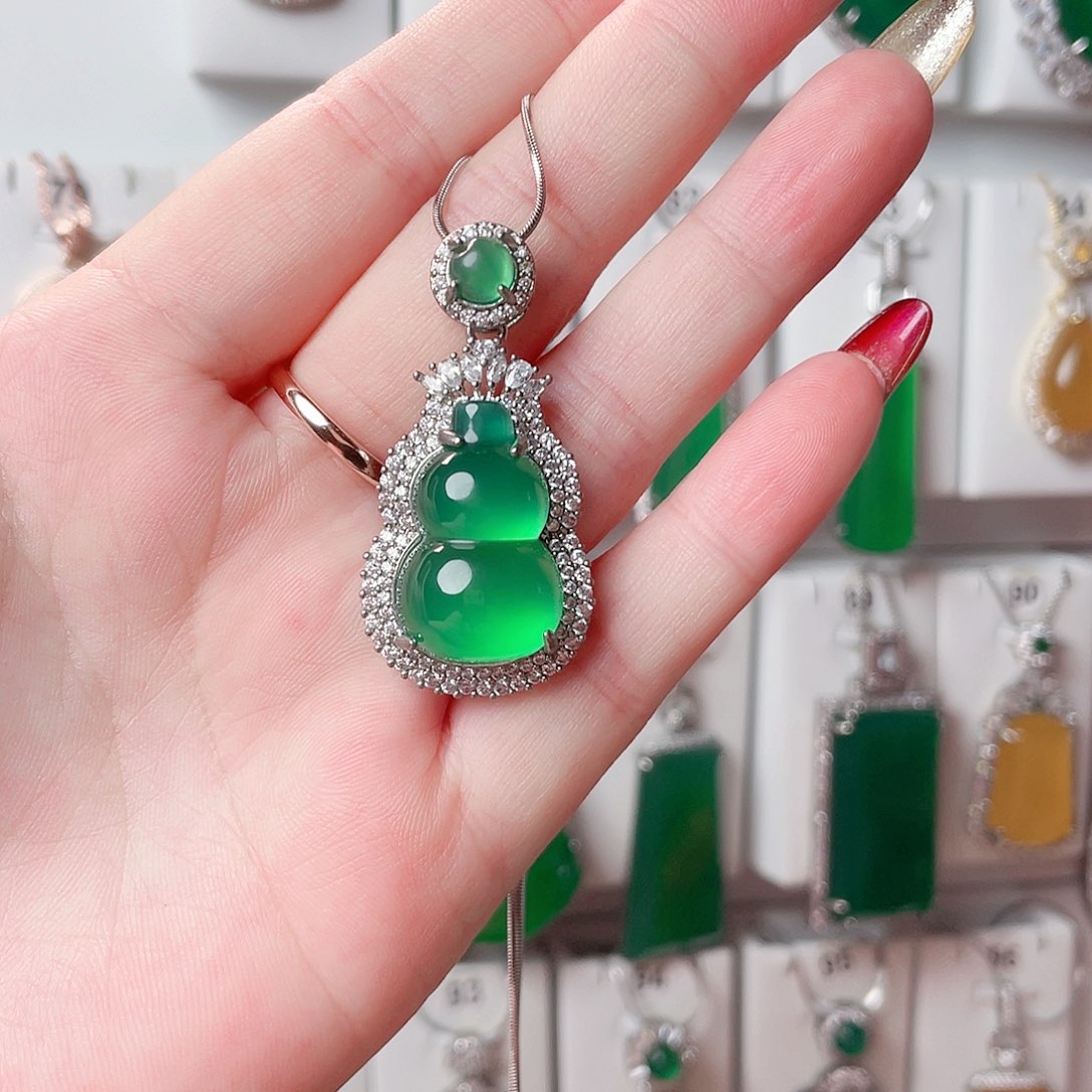 玛瑙/玉髓吊坠(赠链)未镶嵌