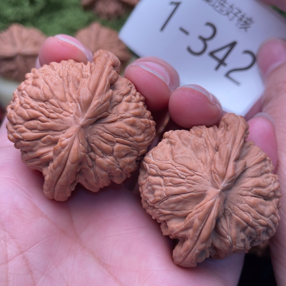 文玩核桃把件精白42