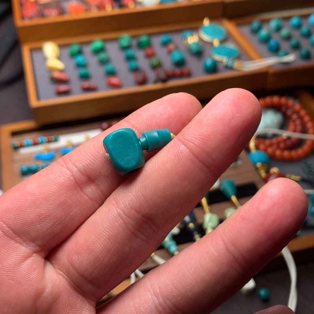 绿松石未镶嵌三通9.5mm