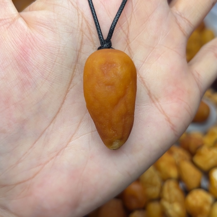 琥珀未镶嵌裸石天然蜜蜡