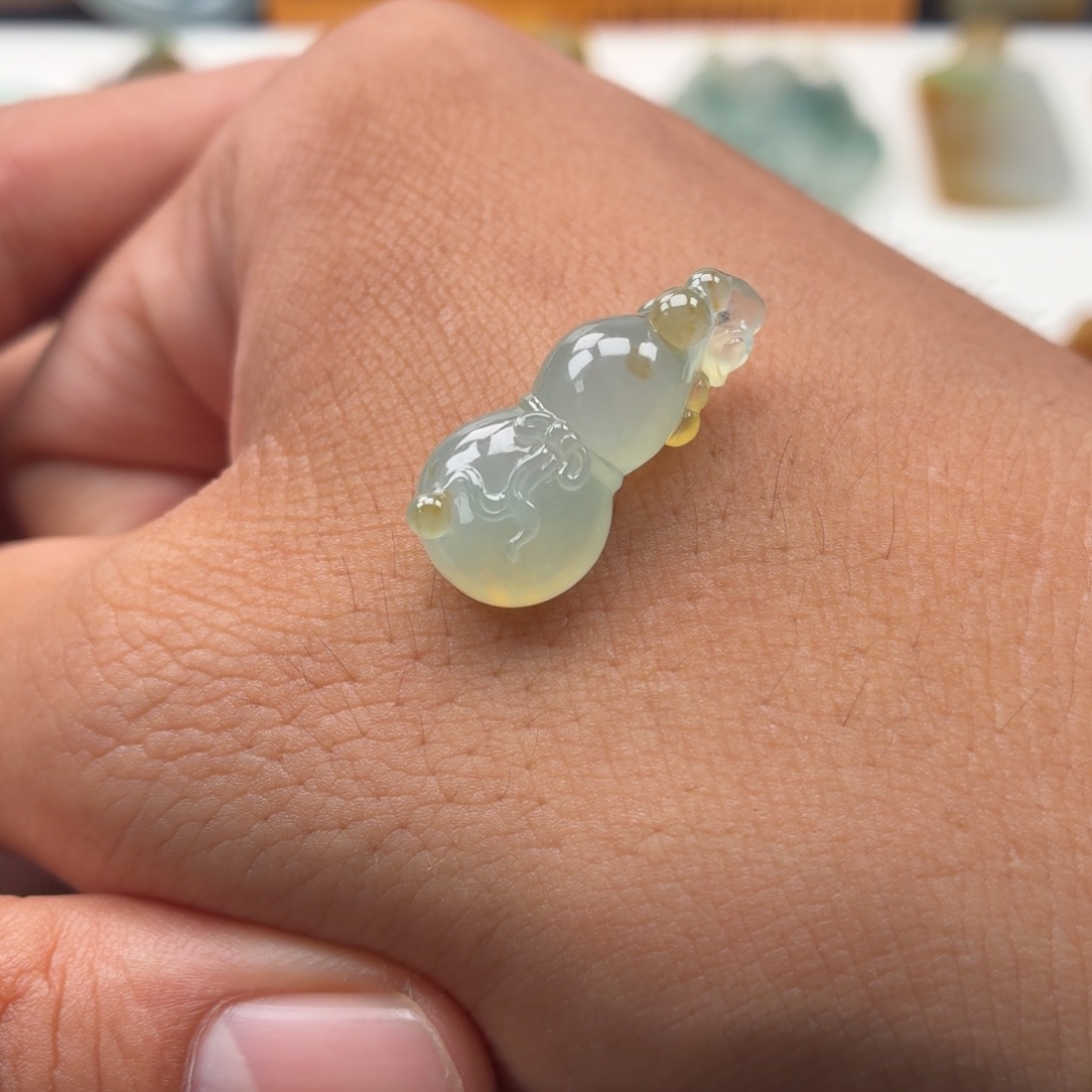 定制翡翠未镶嵌葫芦