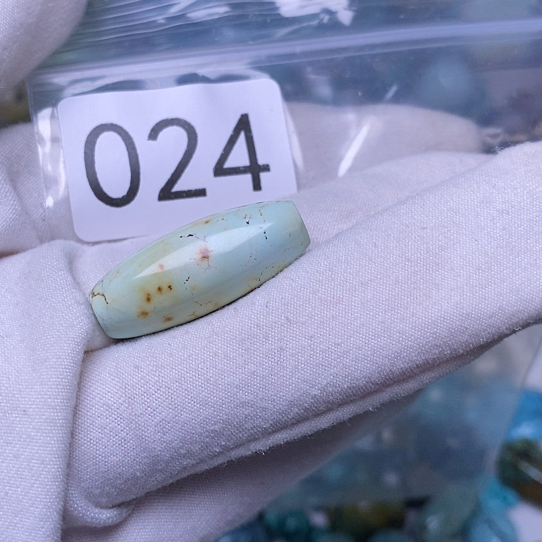 绿松石未镶嵌珠宝半成品