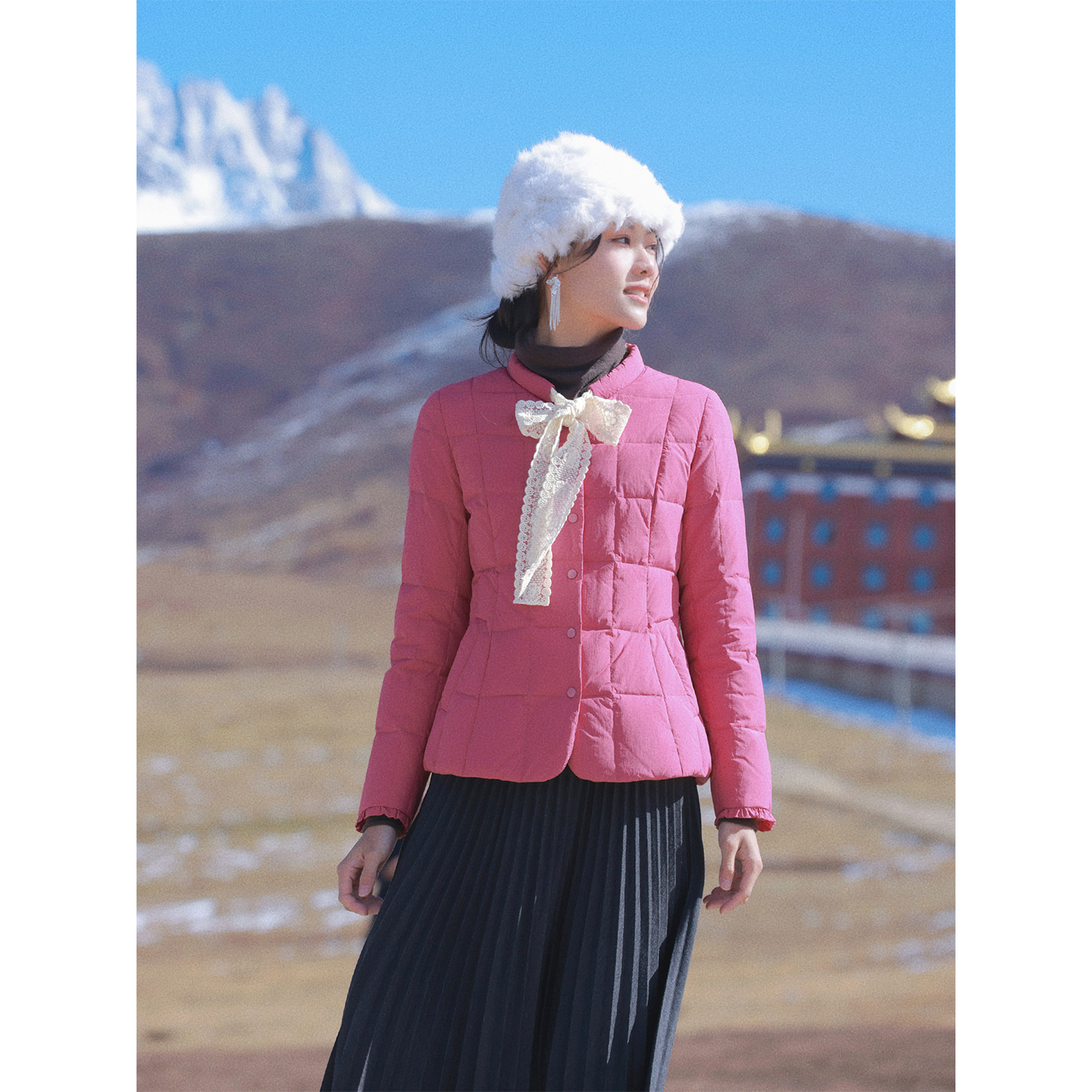 红念羽绒服保暖女短款小个子设计感2025冬季新款女装气质外套上衣