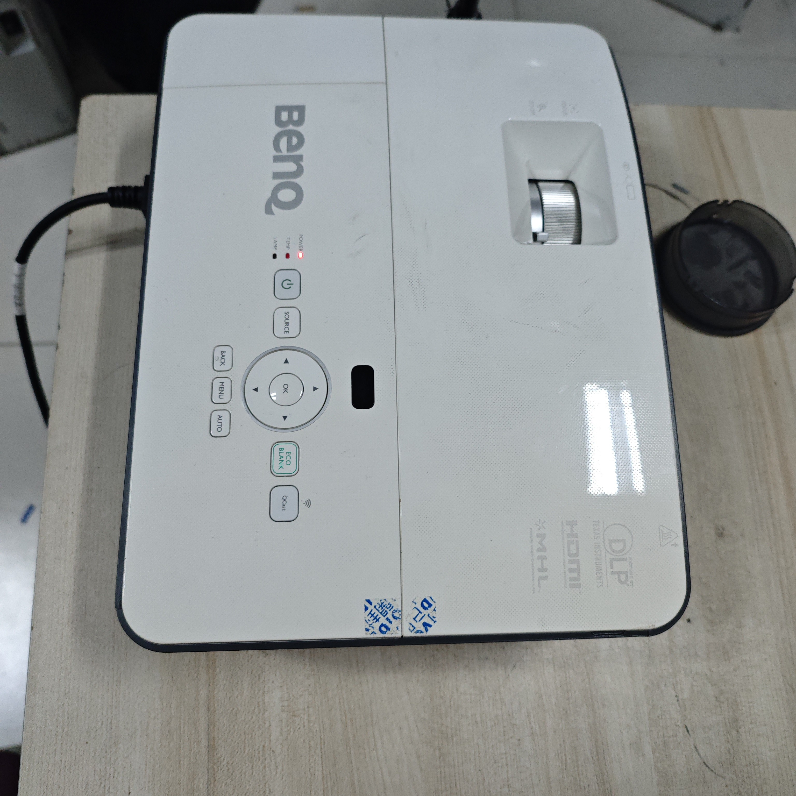 高清长焦投影仪运费到付