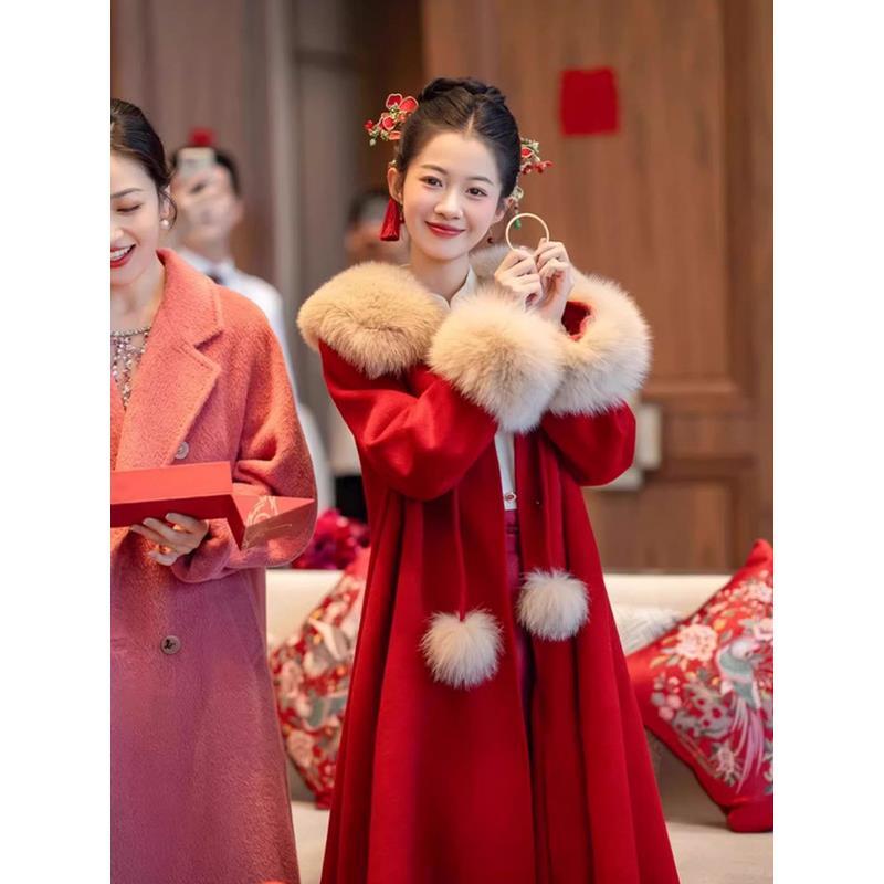 圣诞战袍结婚红色大衣2024秋冬款氛围感中长款加厚敬酒服毛呢外套