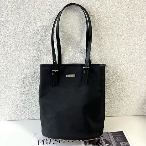 95新 BURBERRY/博柏利 XM/高级黑拼格纹单肩水桶包/JJ02414001/换