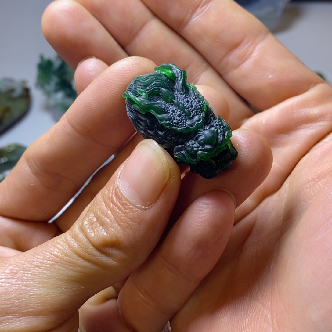 定制翡翠未镶嵌翡翠